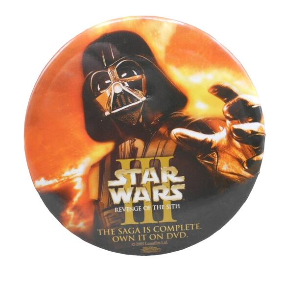 Star Wars Episode III Revenge of the Sith DVD Promo Pin 2005 Darth Vader - Picture 1 of 3